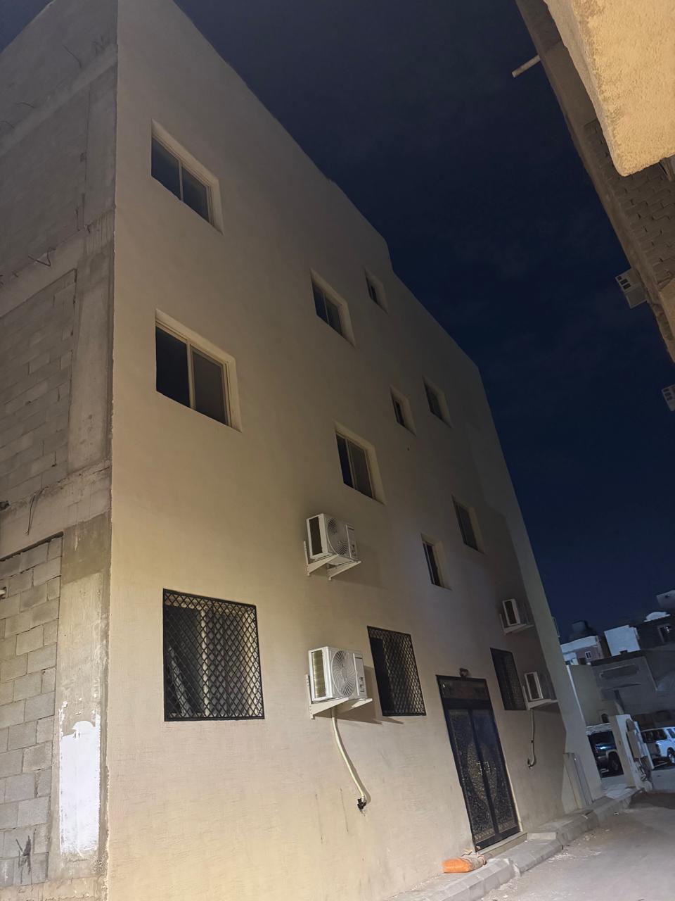 العمارة الكاملة المعروضة للإيجار في حي بني معاوية